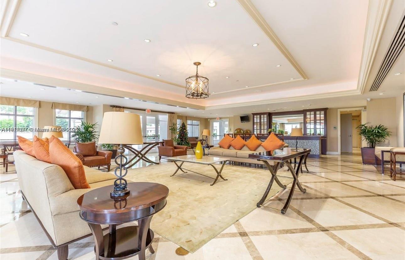 TURNBERRY VILLAGE SO TOWE - Residential