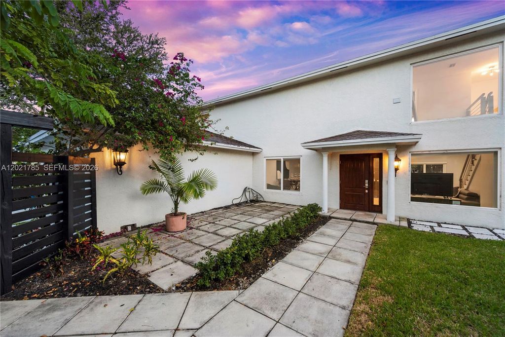Photo of 1617 SW 17th Ave, Fort Lauderdale, FL 33312 (MLS # A12021785)