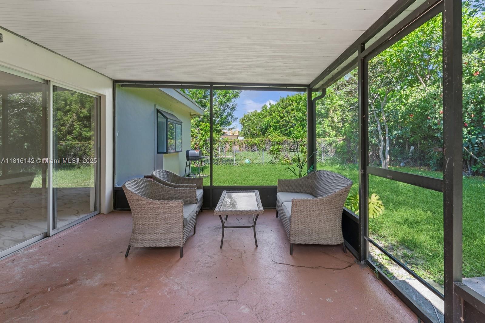 GULFSTREAM ESTATES - Residential