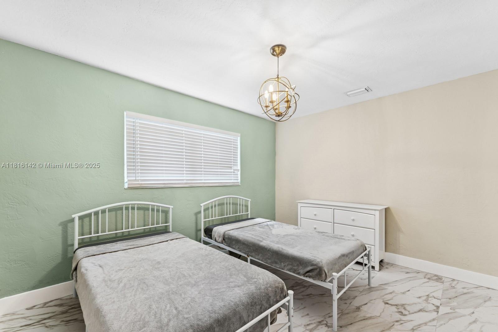 GULFSTREAM ESTATES - Residential