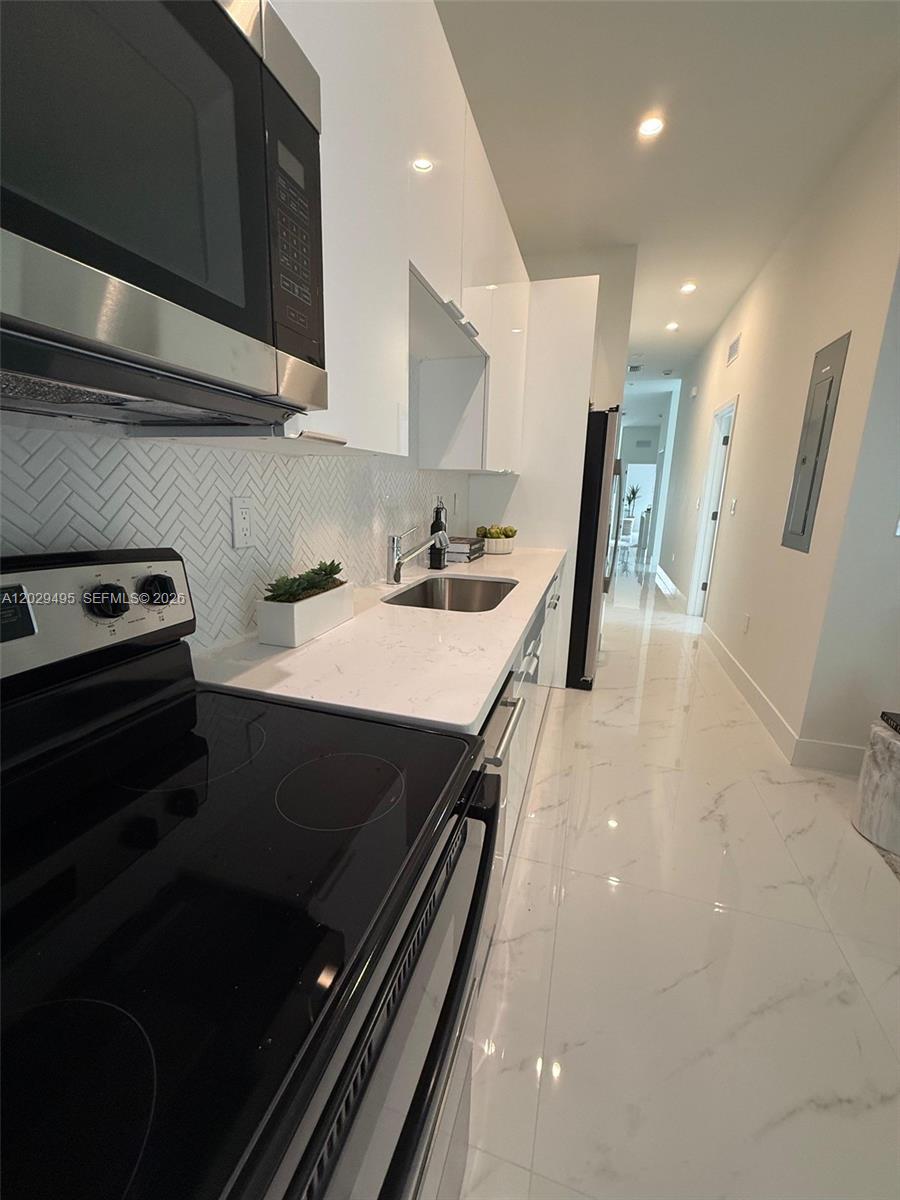 2936 NW 27th St 2936