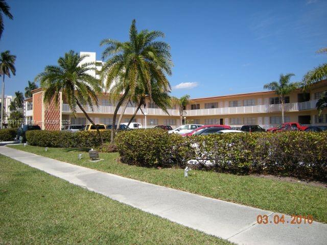 DIPLOMAT GOLF & RACQUET C - Residential Lease