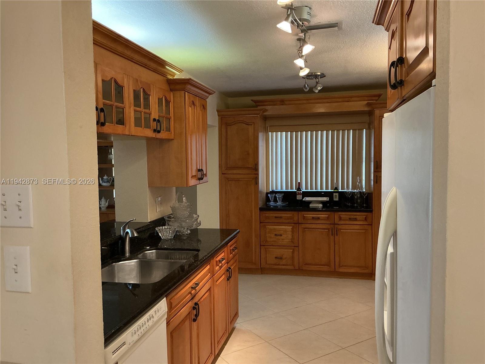 MAINLANDS OF TAMARAC LAKE - Residential