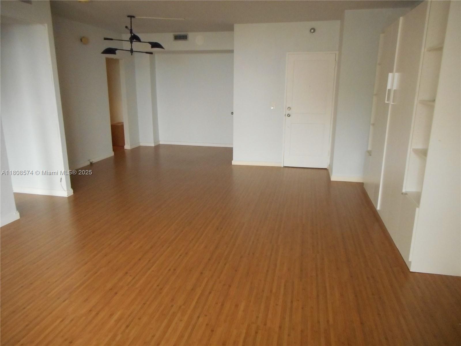 10185 Collins Ave 1204