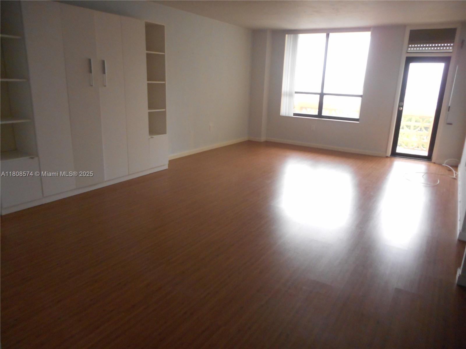 10185 Collins Ave 1204