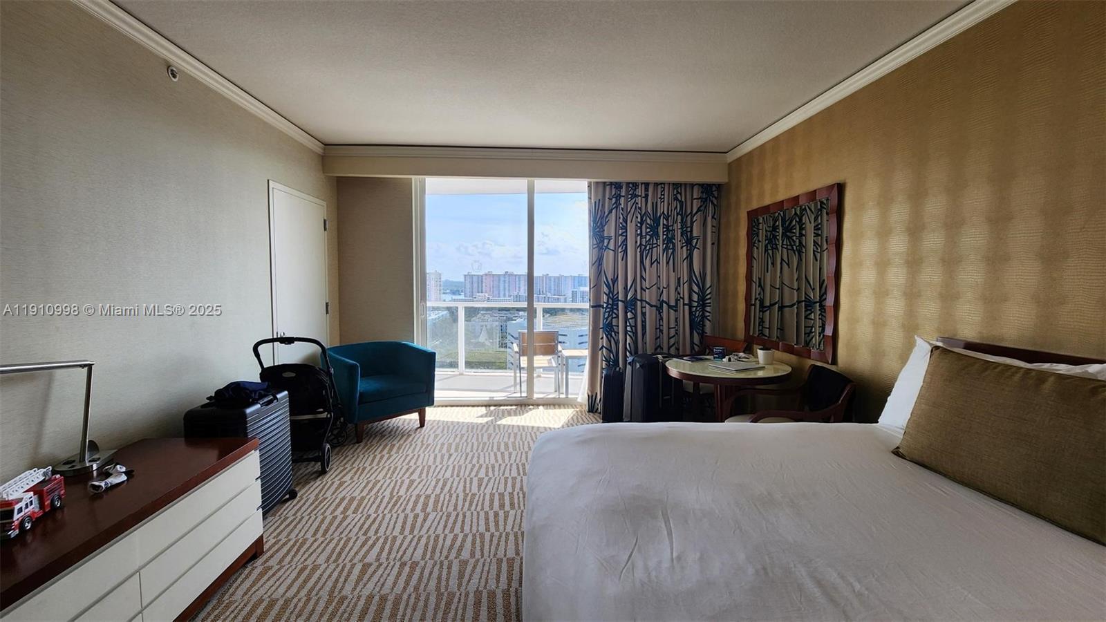 TRUMP INTERNATIONAL SONES - Residential