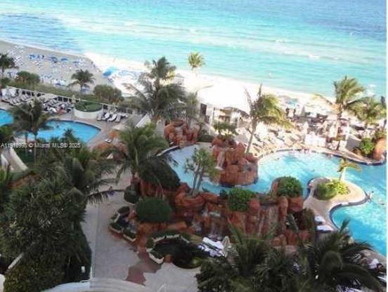 TRUMP INTERNATIONAL SONES - Residential