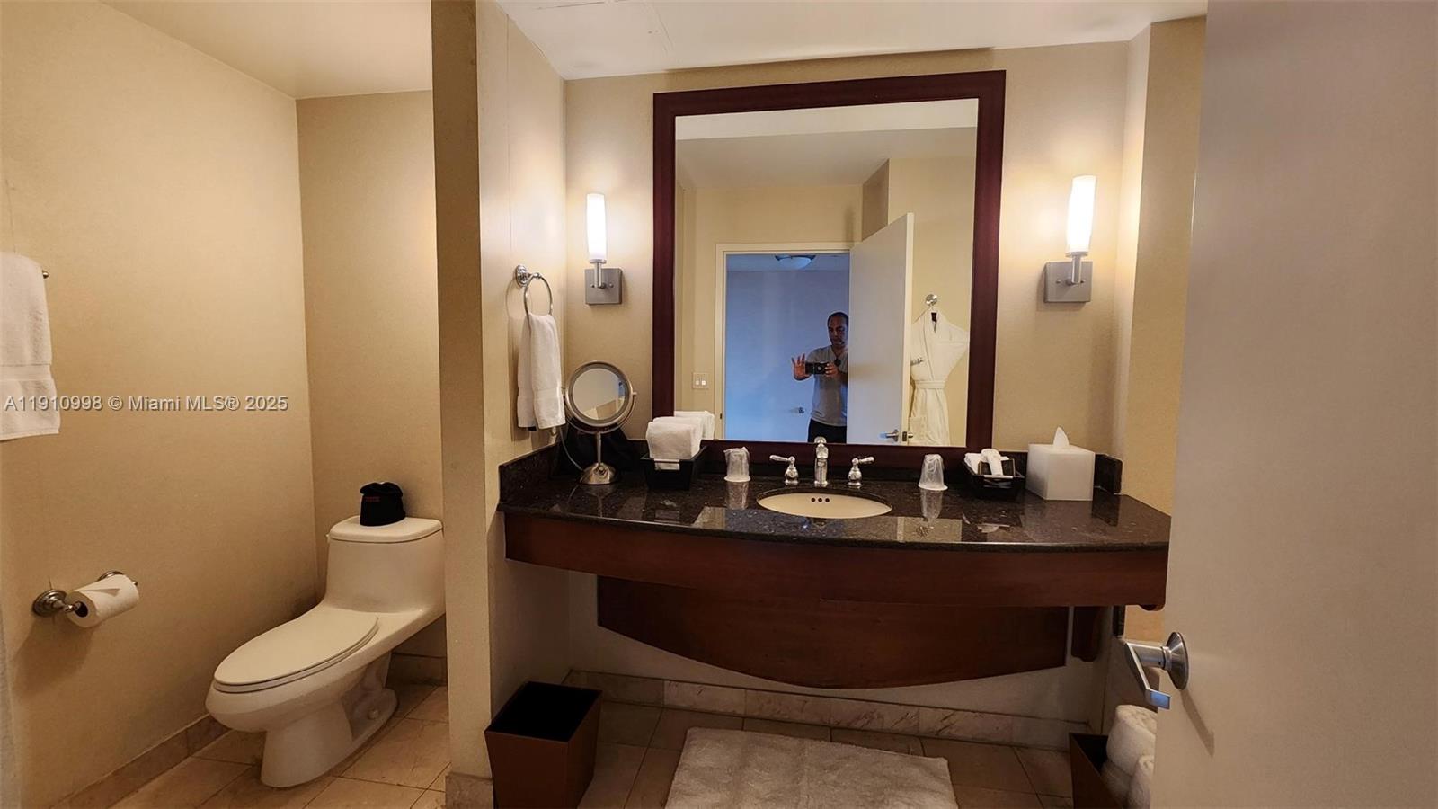 TRUMP INTERNATIONAL SONES - Residential