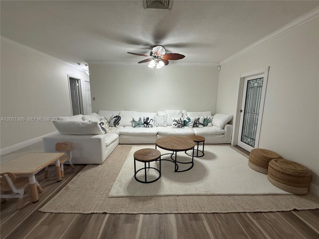 Photo of 5170 SW 18th Ct #Primary, Plantation, FL 33317 (MLS # A12021365)