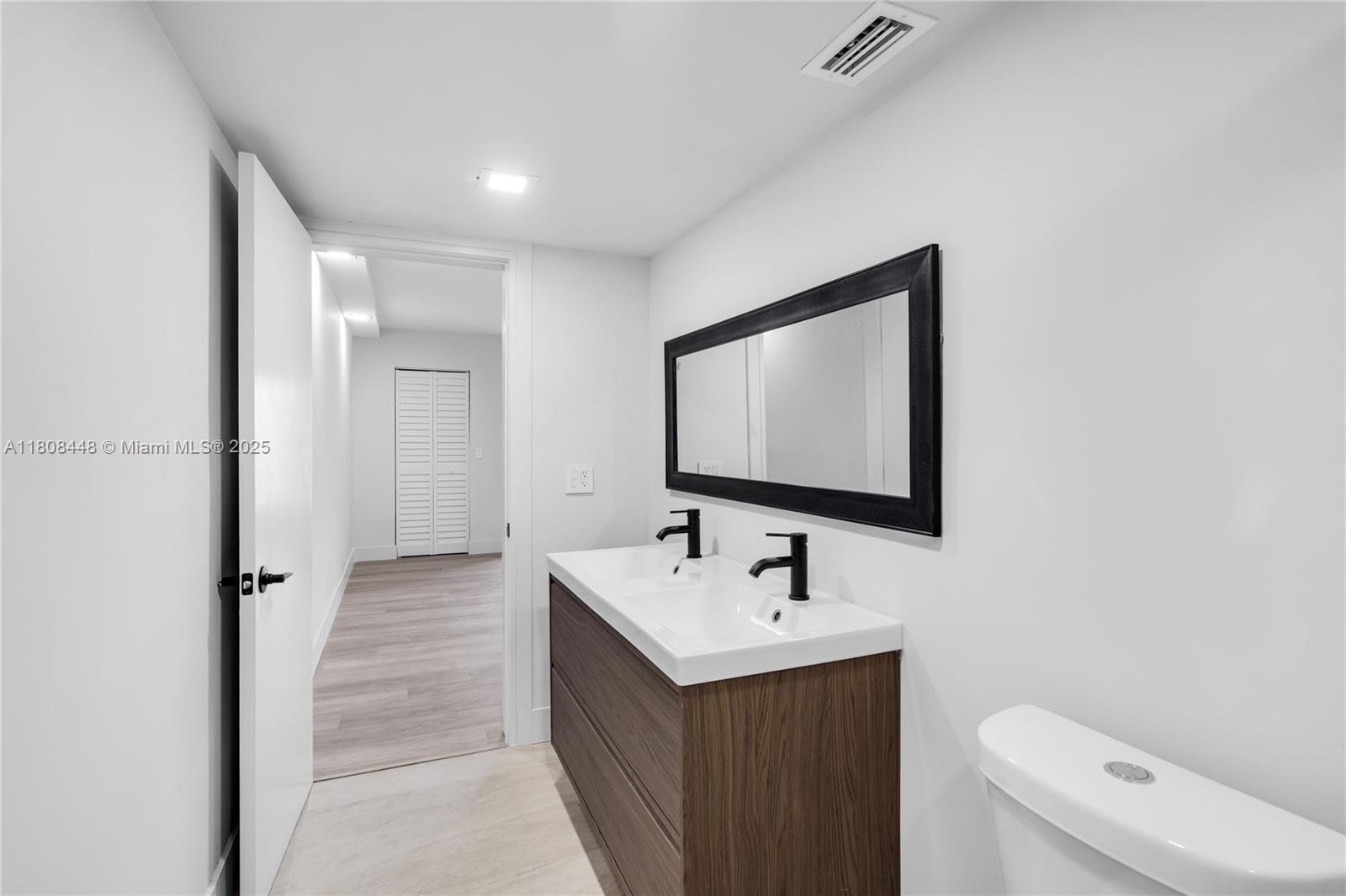 HUNTINGTON LAKES SEC ONE - Residential