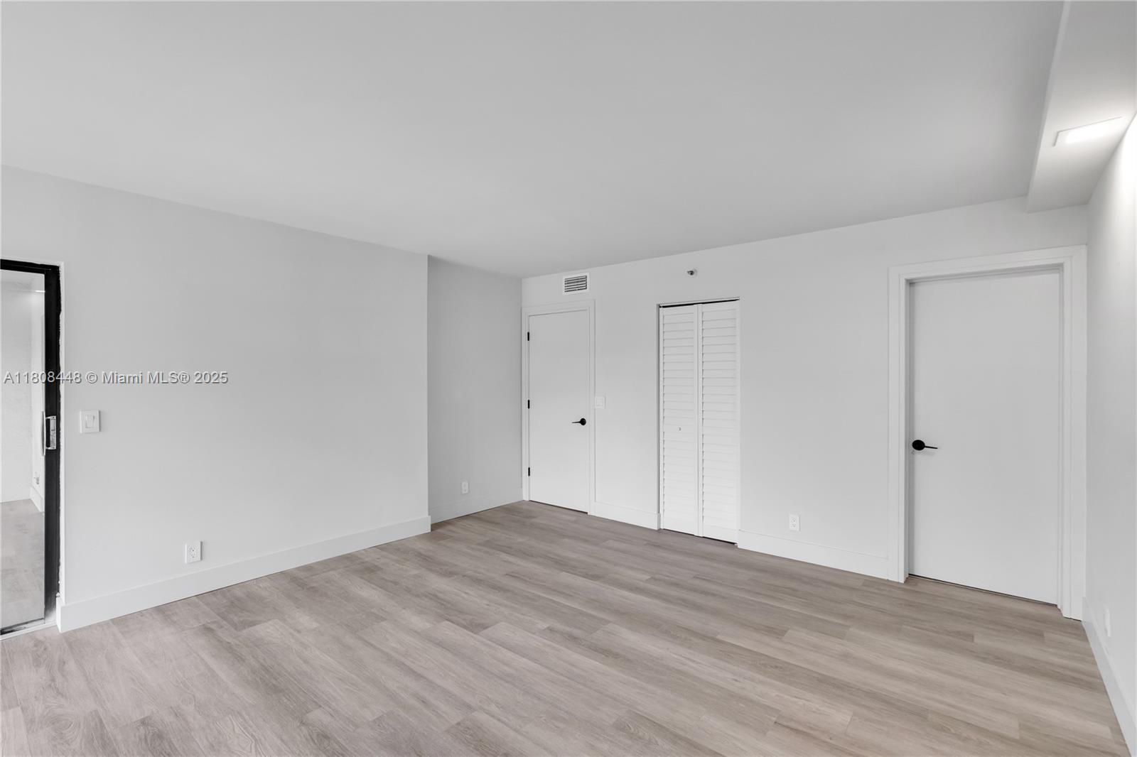 HUNTINGTON LAKES SEC ONE - Residential