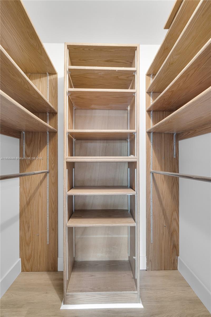 HUNTINGTON LAKES SEC ONE - Residential