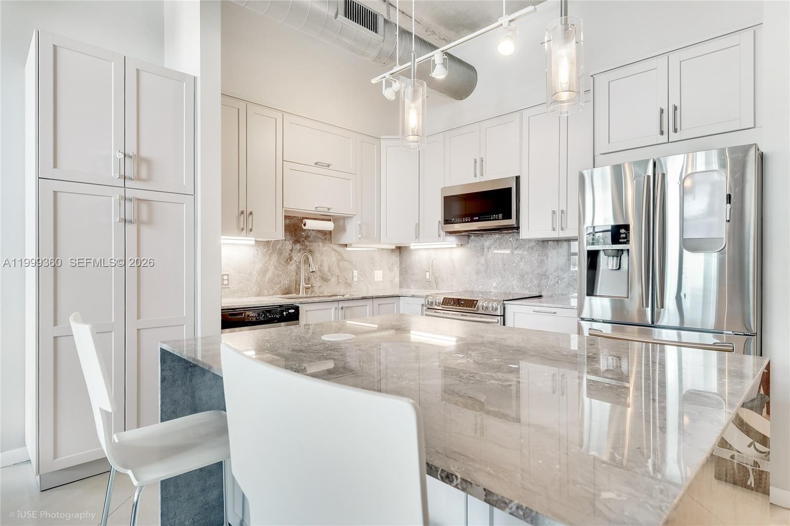 CITE CONDO - Residential Lease