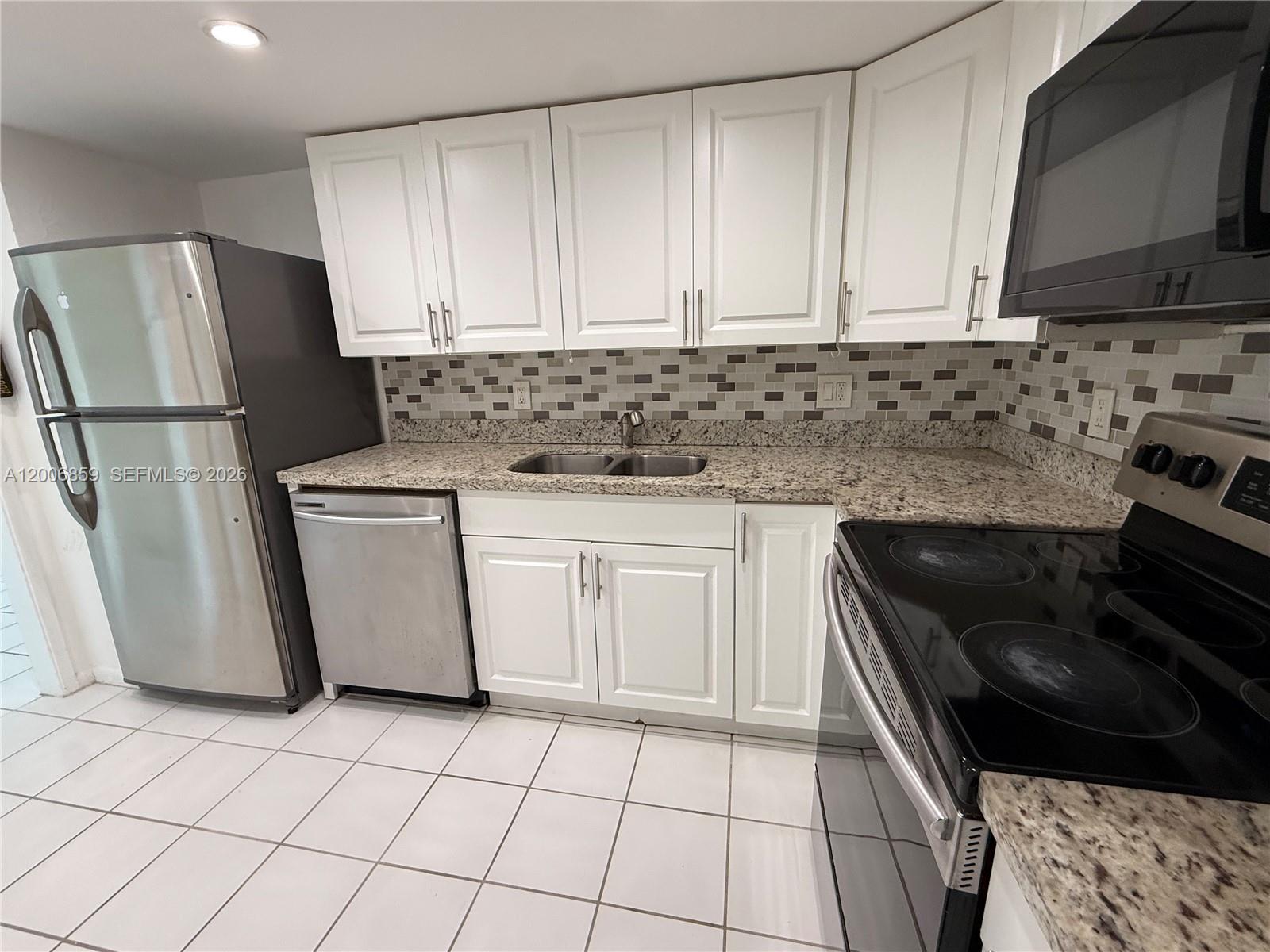 400 Kings Point Dr 608