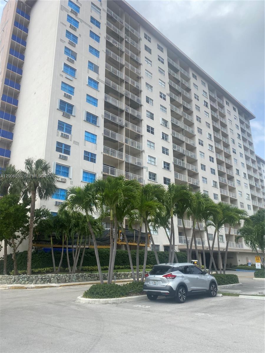COASTAL TOWERS CONDO - Residential