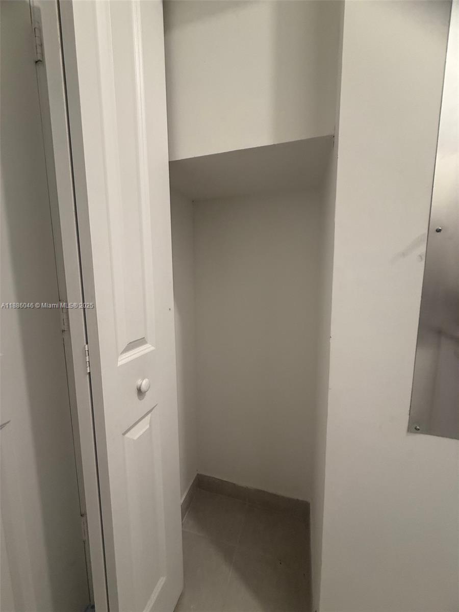 ESTATES AT SILVER PALM - Residential Lease