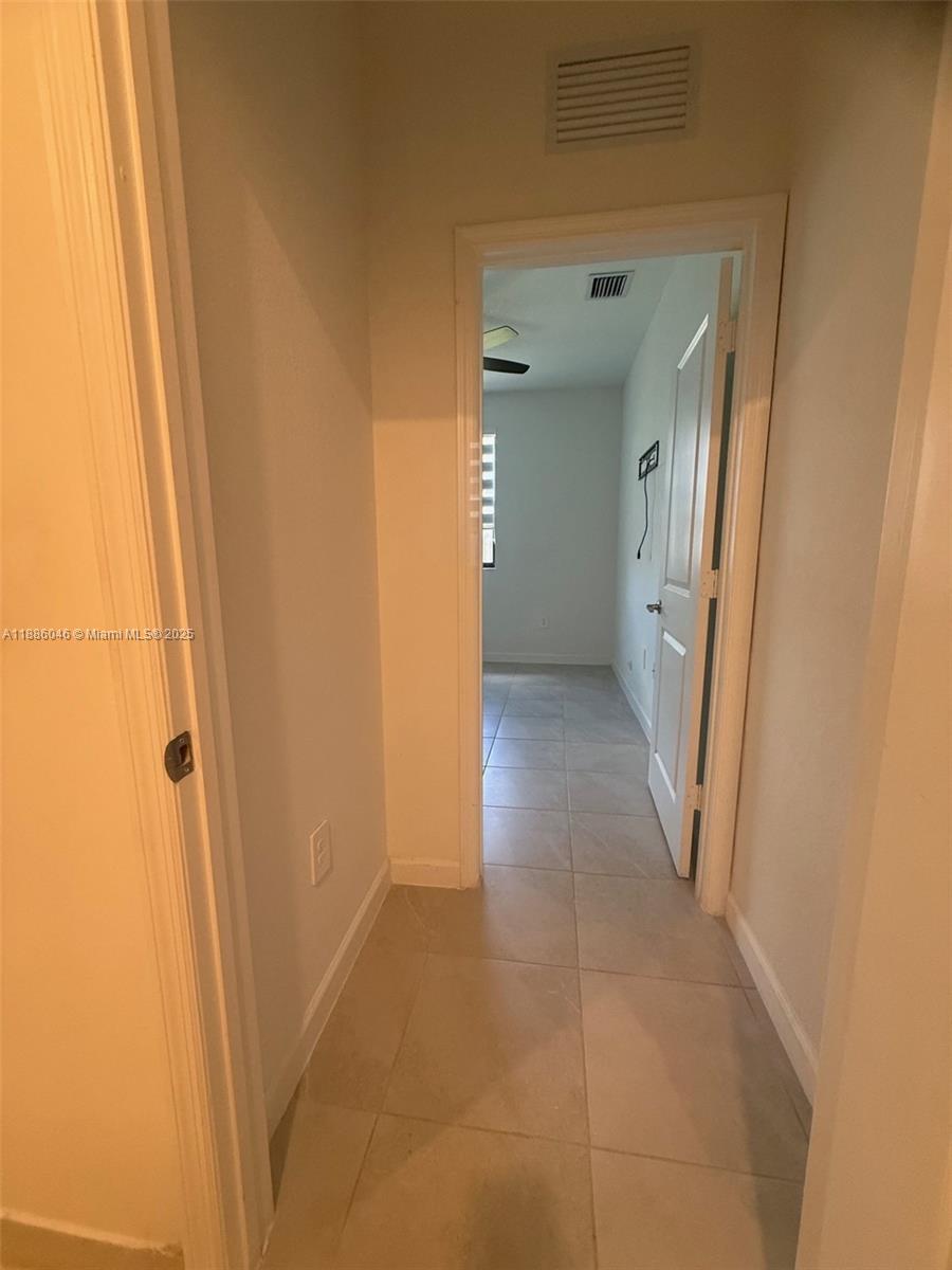 ESTATES AT SILVER PALM - Residential Lease