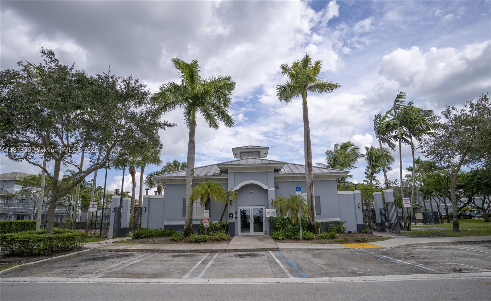 GEORGETOWN - Residential