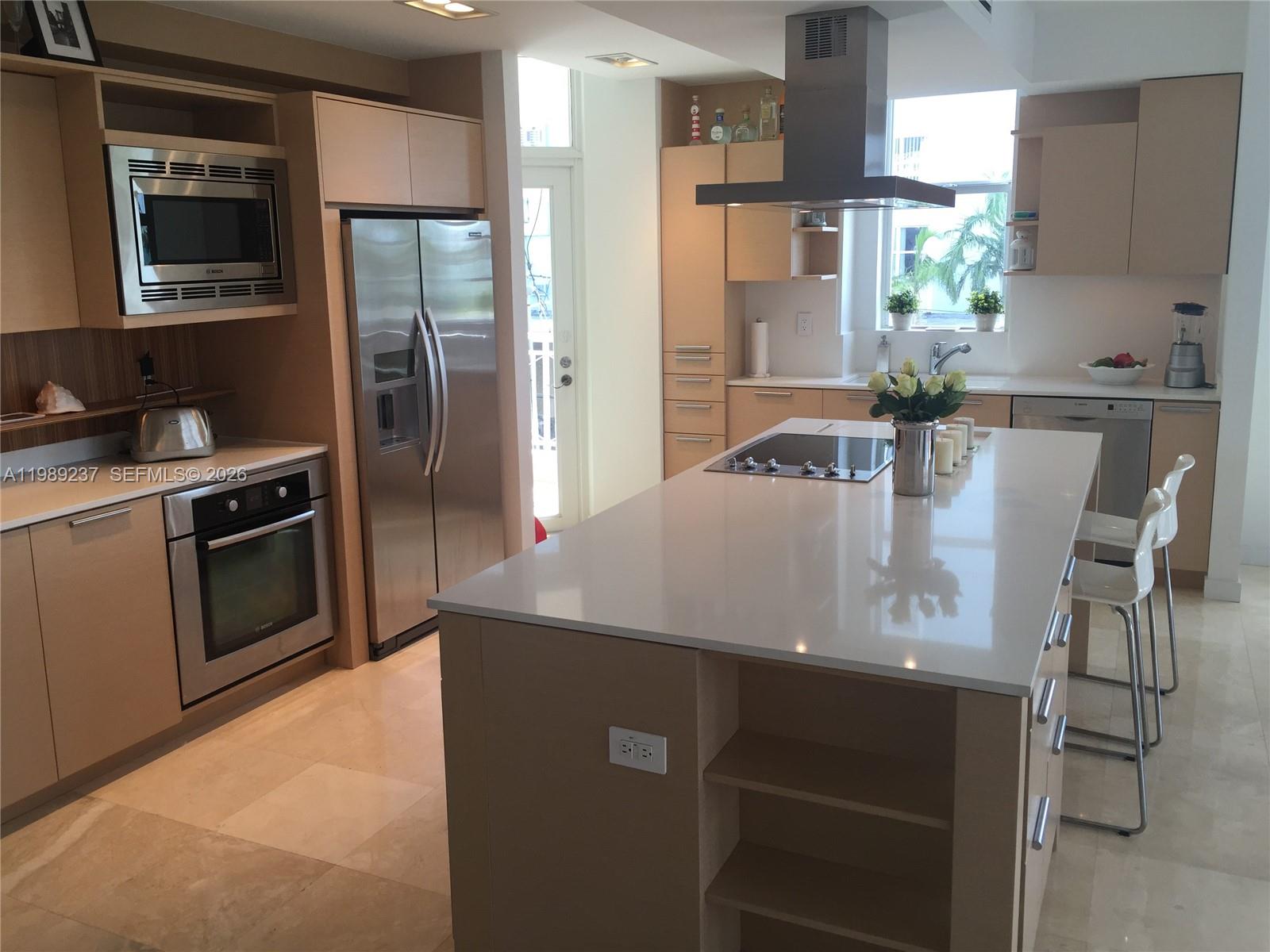 THE VISTAS CONDO - Residential Lease