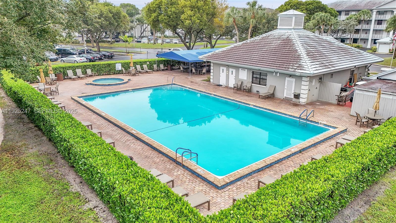 CONDO 26 OF WHITEHALL CON - Residential