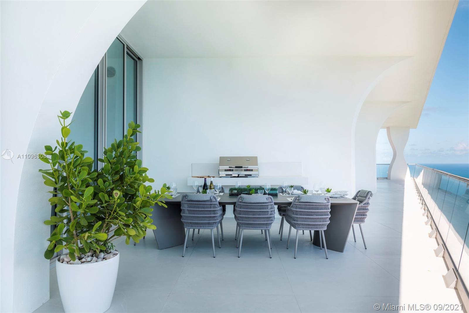 JADE SIGNATURE - Residential