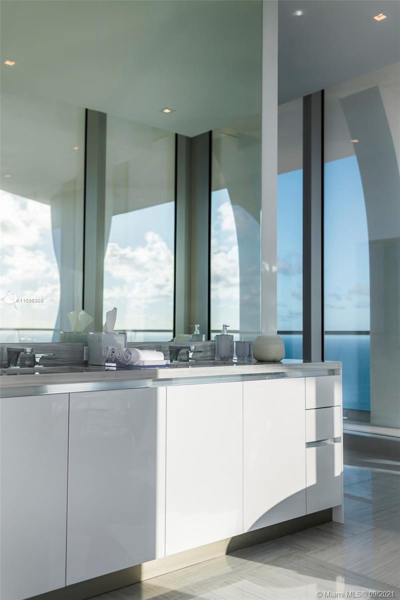 JADE SIGNATURE - Residential