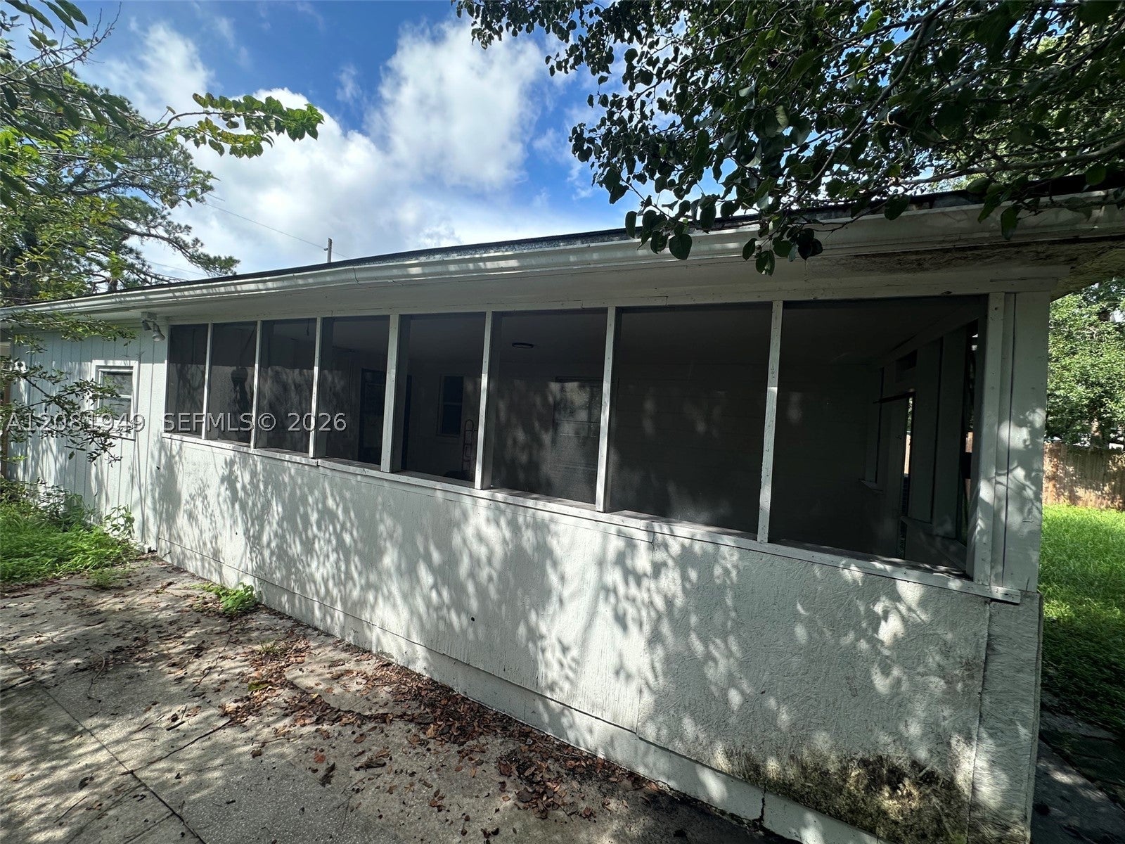 5033 Lexington Avenue
