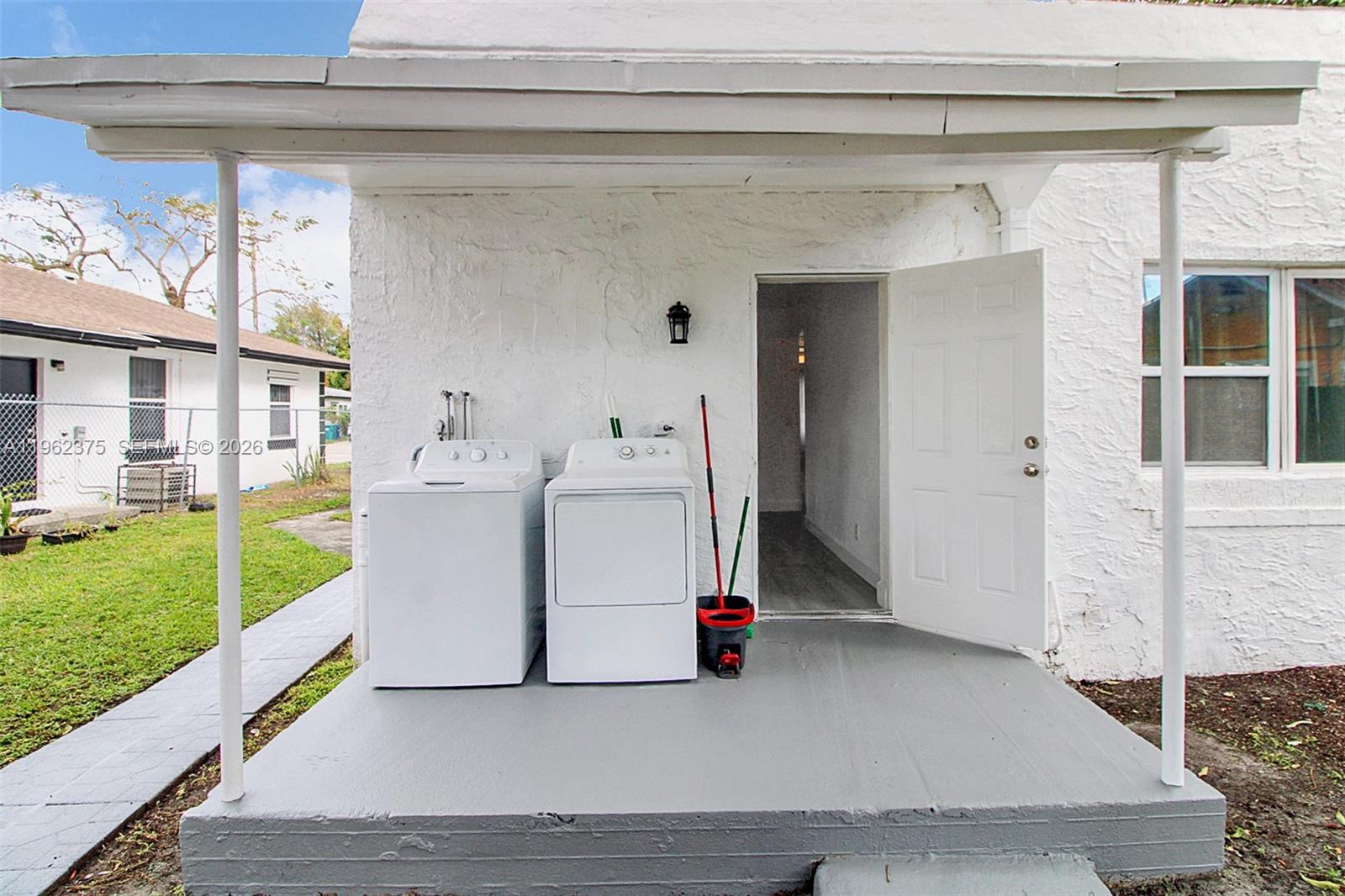 OHIO PARK - Residential Income