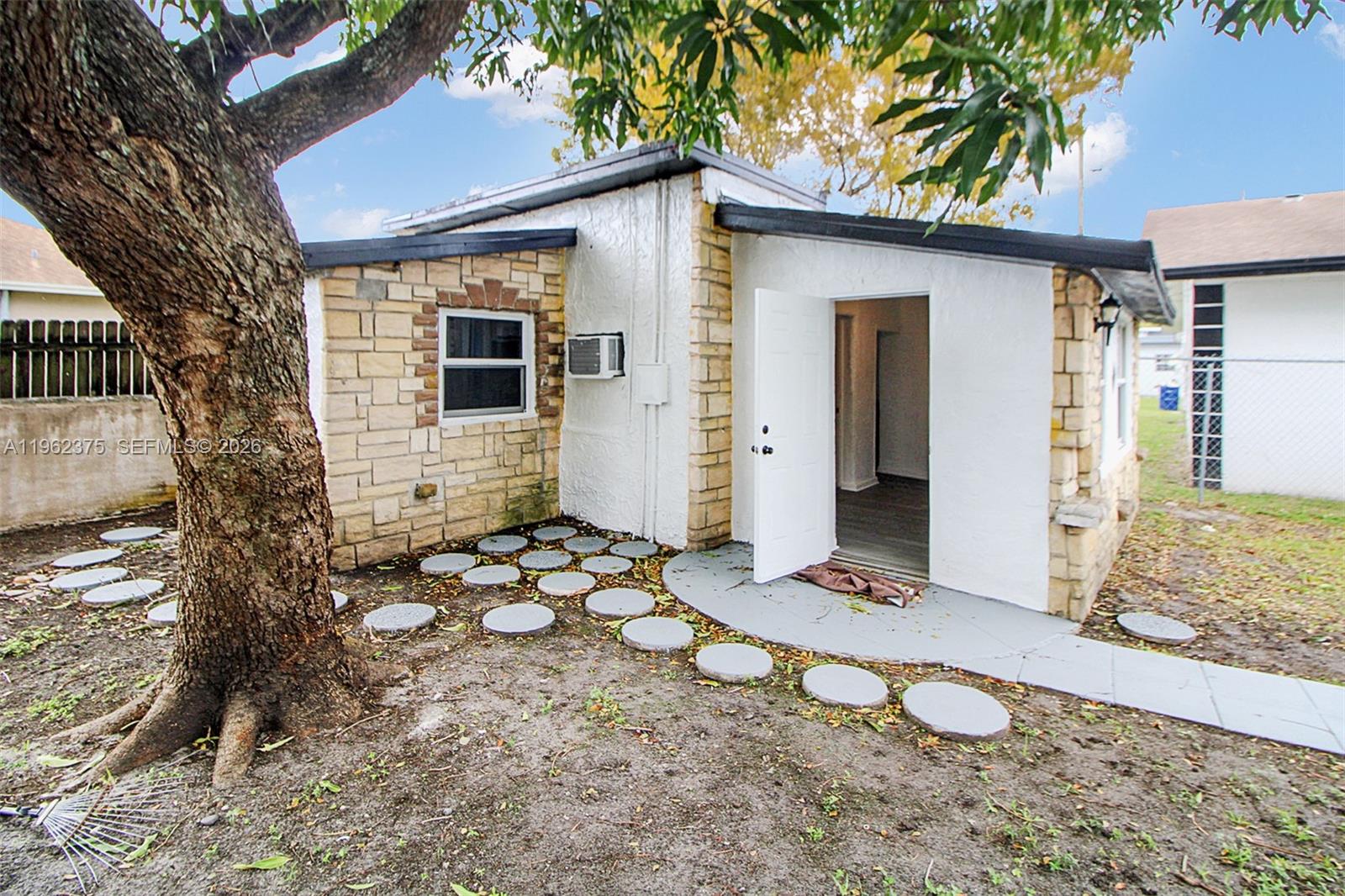 OHIO PARK - Residential Income