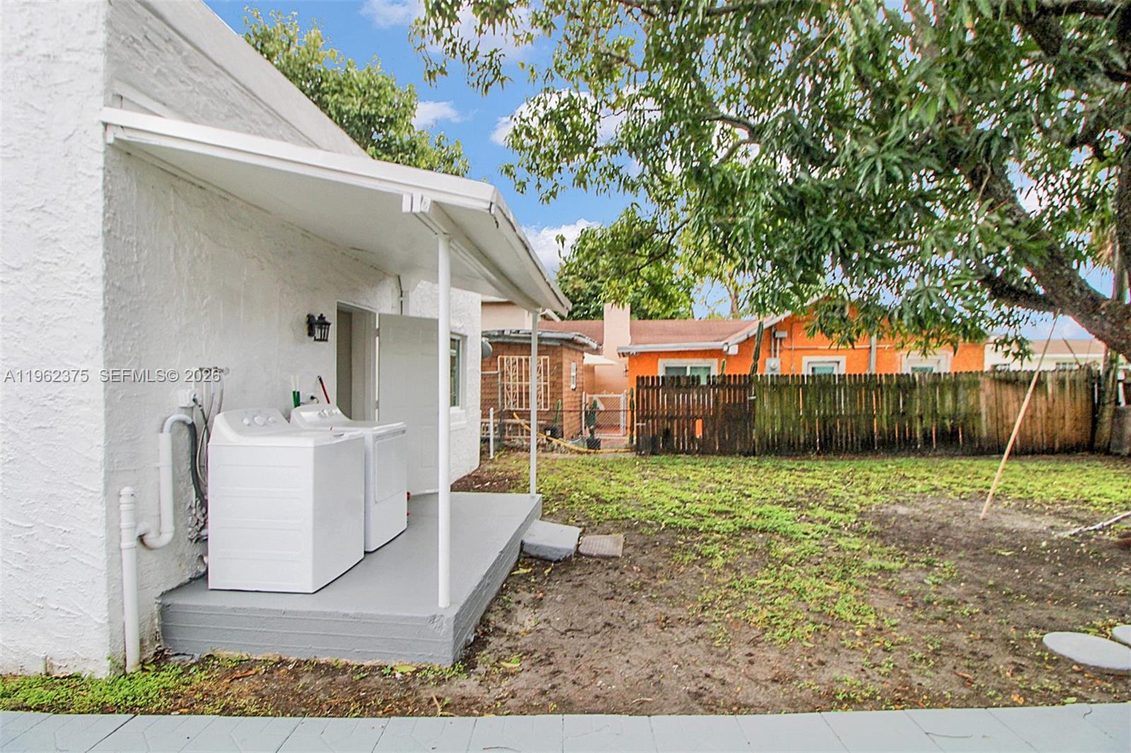 OHIO PARK - Residential Income