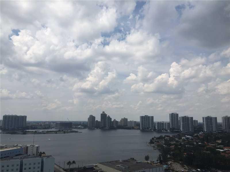 TRUMP ROYALE CONDO - Residential Lease