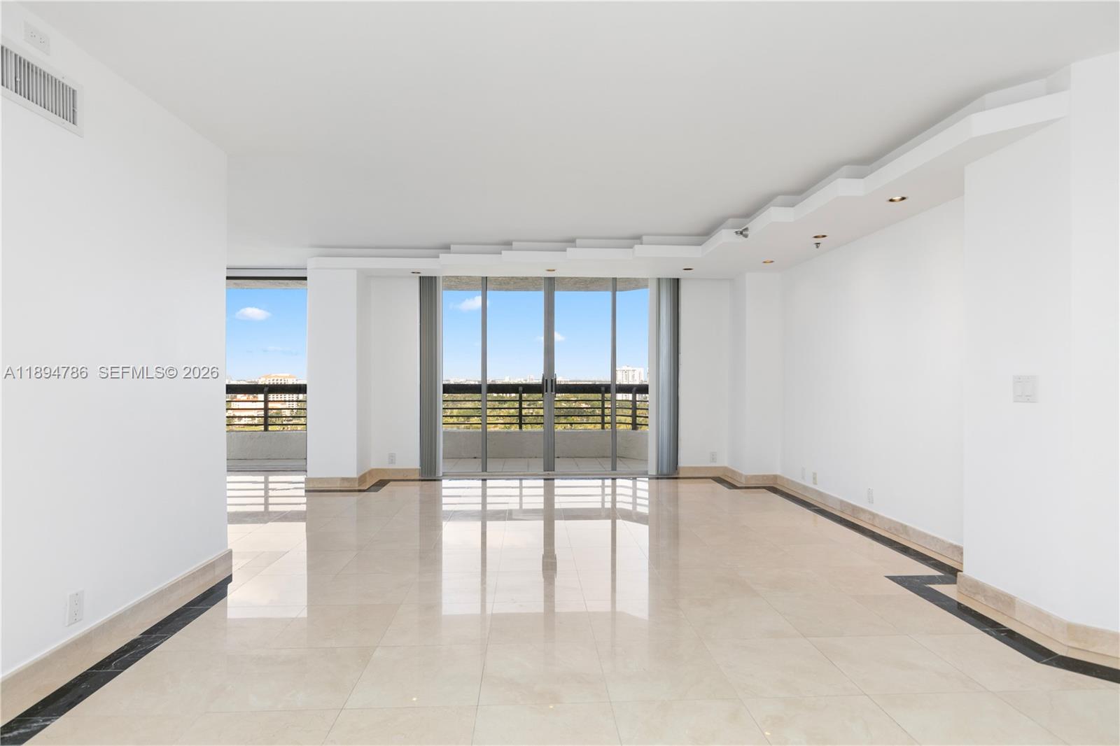MYSTIC POINTE TOWER 600 C - Residential