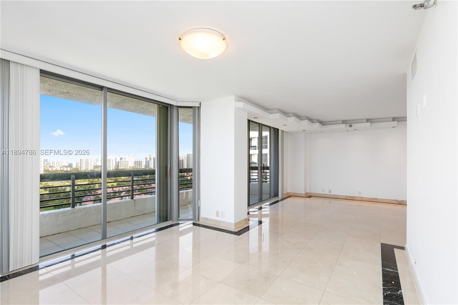 MYSTIC POINTE TOWER 600 C - Residential