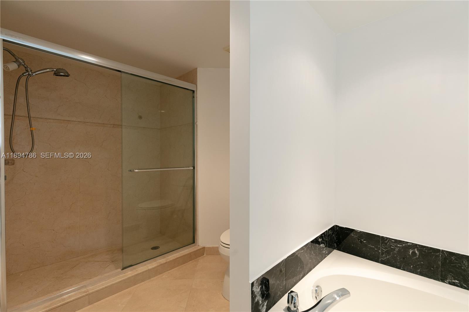 MYSTIC POINTE TOWER 600 C - Residential