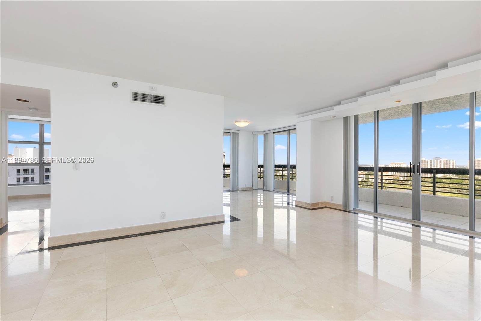 MYSTIC POINTE TOWER 600 C - Residential