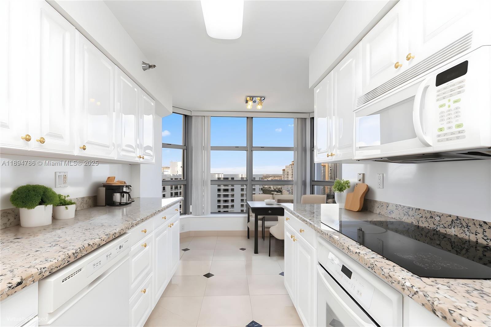 MYSTIC POINTE TOWER 600 C - Residential