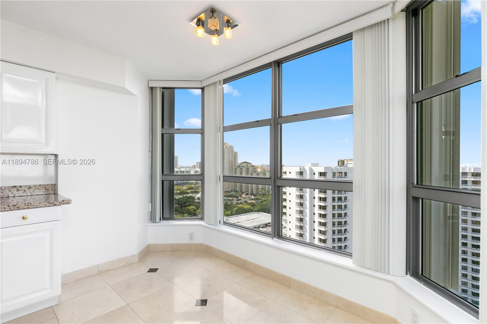 MYSTIC POINTE TOWER 600 C - Residential