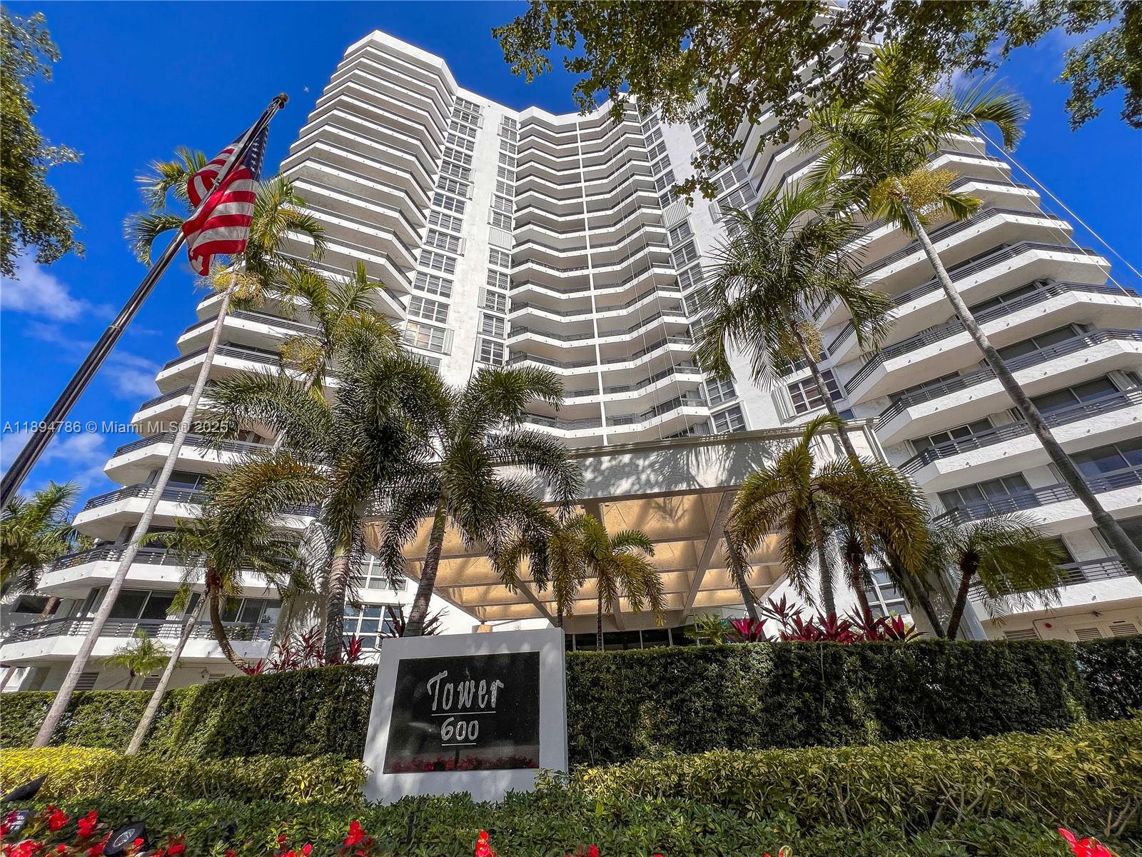 MYSTIC POINTE TOWER 600 C - Residential