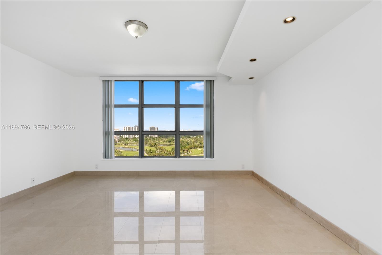 MYSTIC POINTE TOWER 600 C - Residential