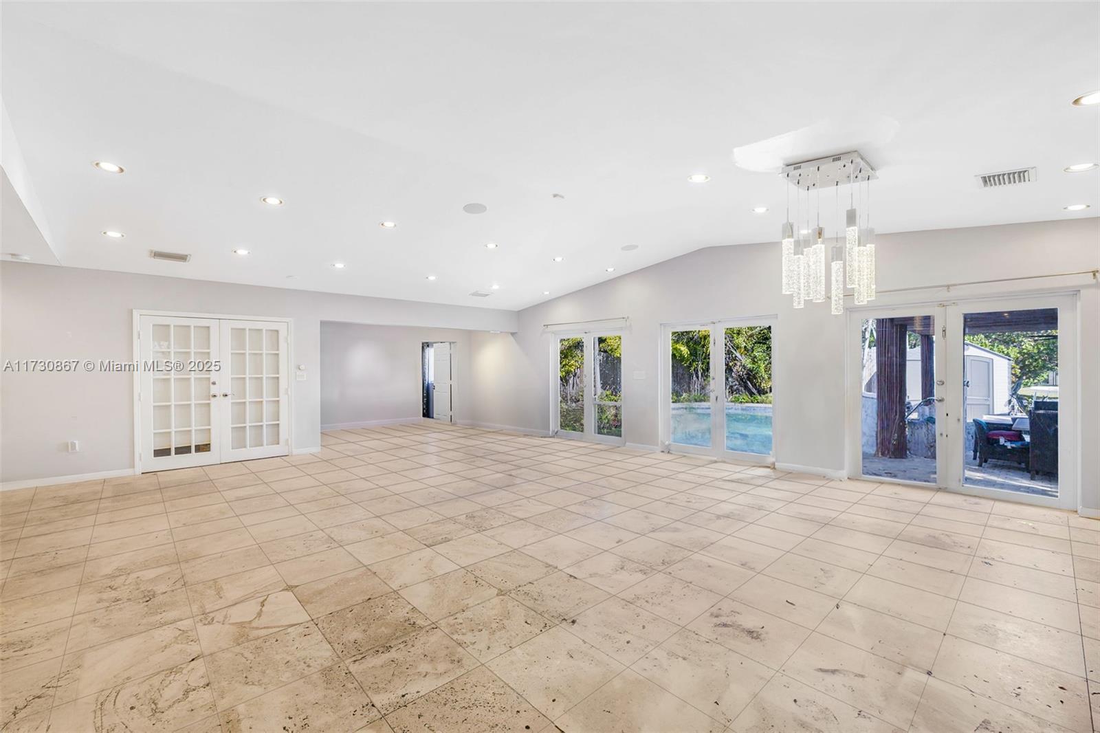 SAN SOUCI ESTATES - Residential