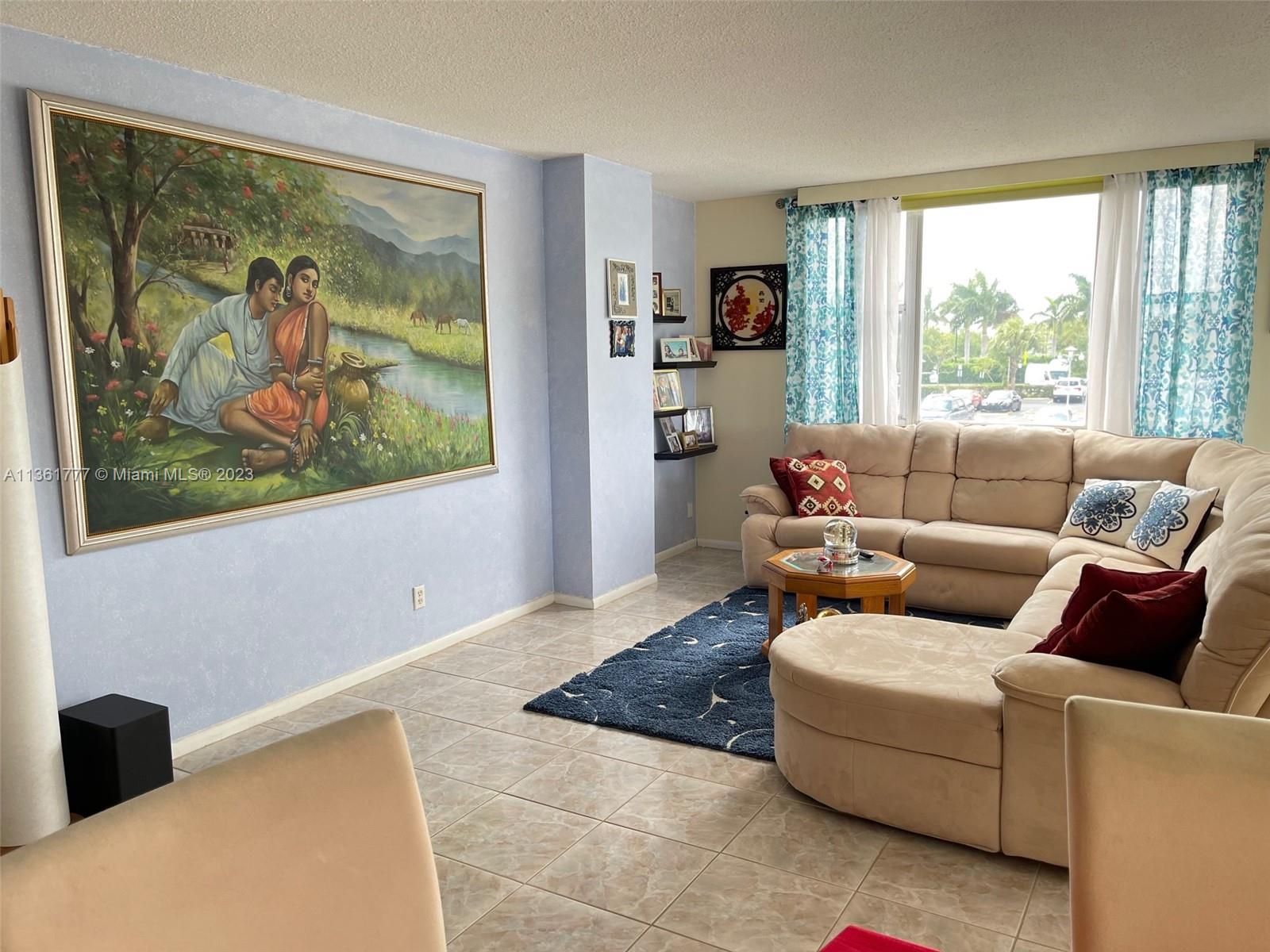 Photo 3 of 24 of 4400 Hillcrest Dr 220C condo