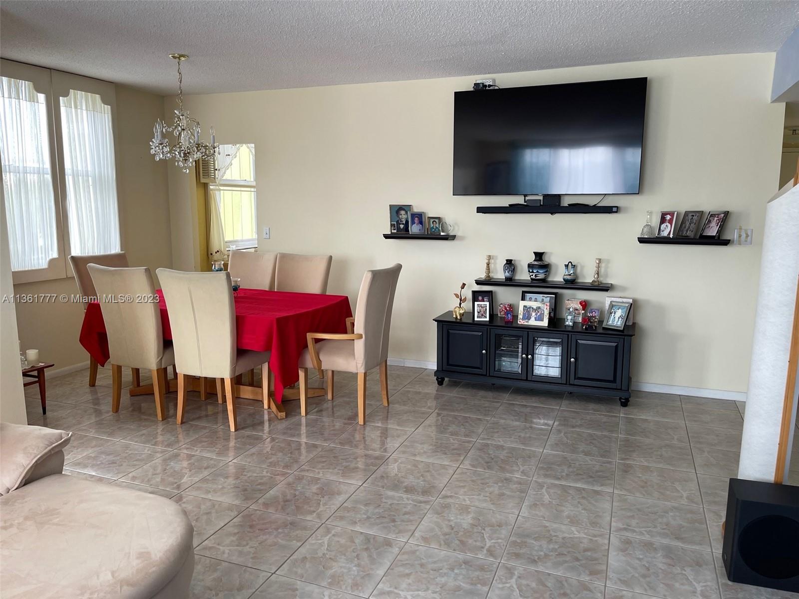 Photo 6 of 24 of 4400 Hillcrest Dr 220C condo