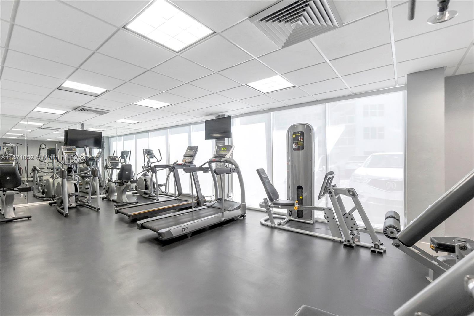 REGENCY TOWER SOUTH CONDO - Residential