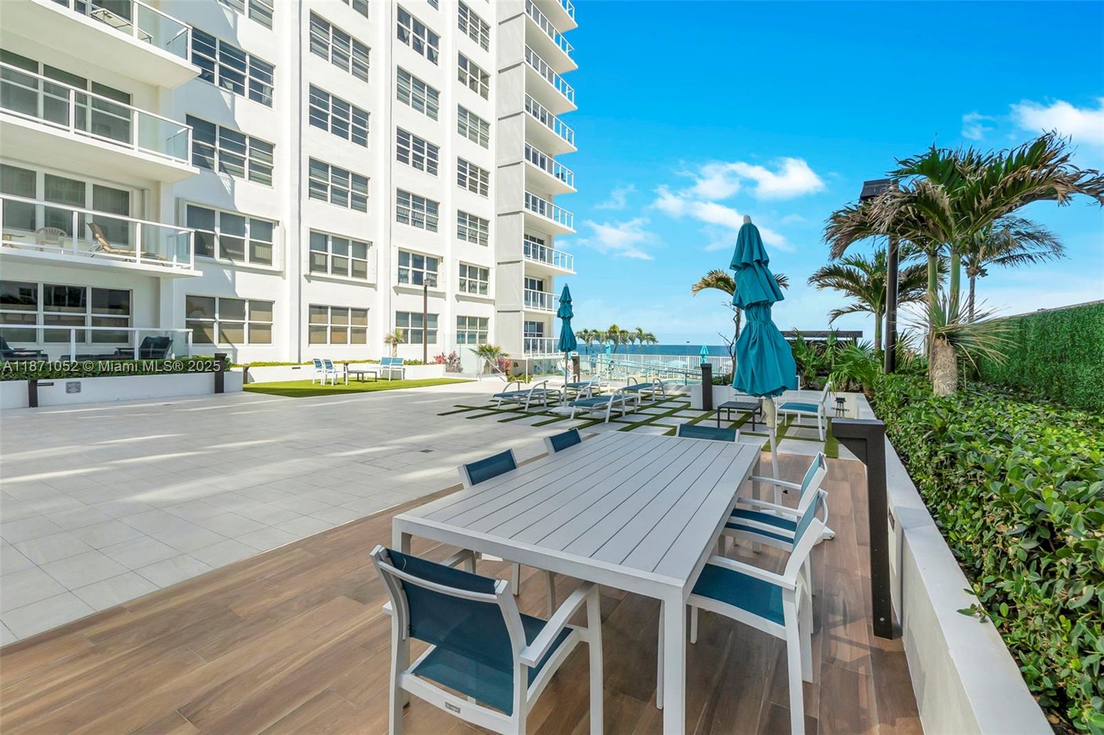 REGENCY TOWER SOUTH CONDO - Residential