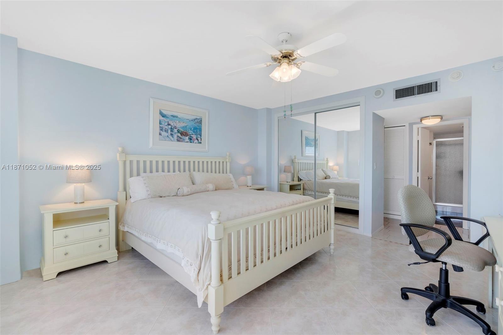 REGENCY TOWER SOUTH CONDO - Residential