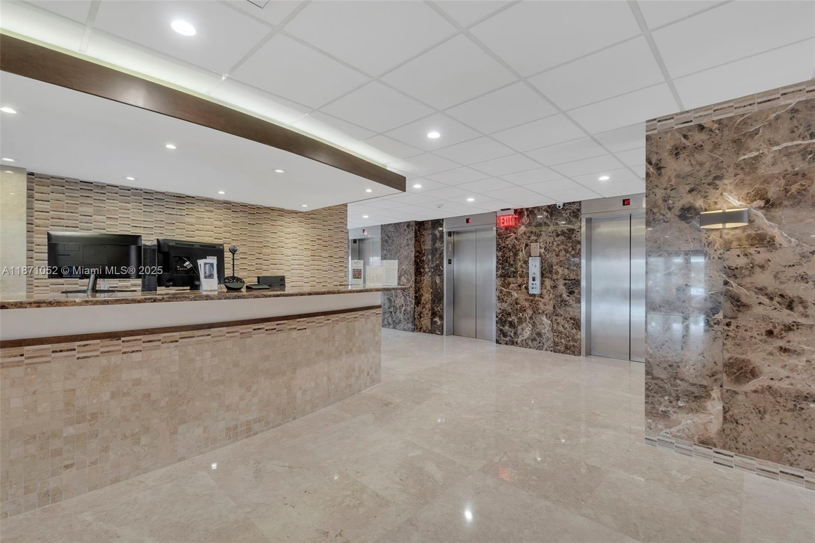 REGENCY TOWER SOUTH CONDO - Residential