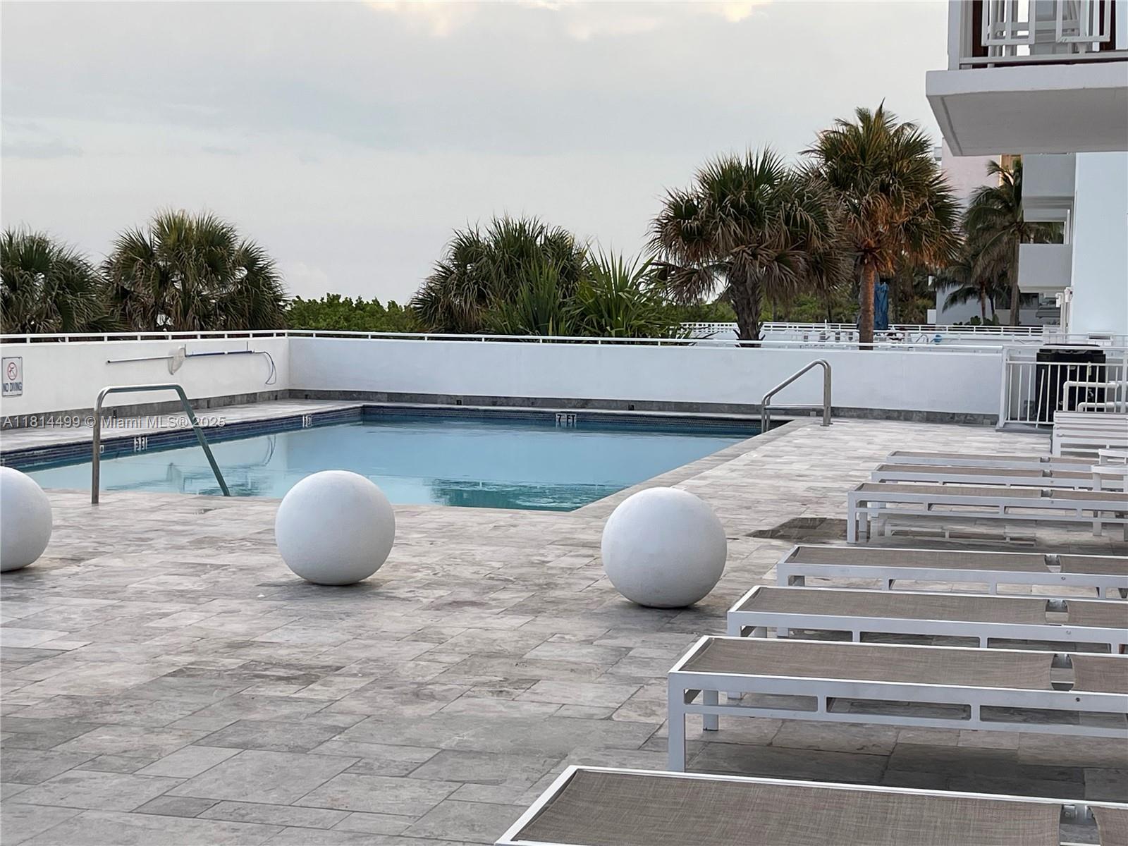 Rental Property at 401 Ocean Dr 219, Miami Beach, Miami-Dade County, Florida - Bathrooms: 1  - $1,850 MO.