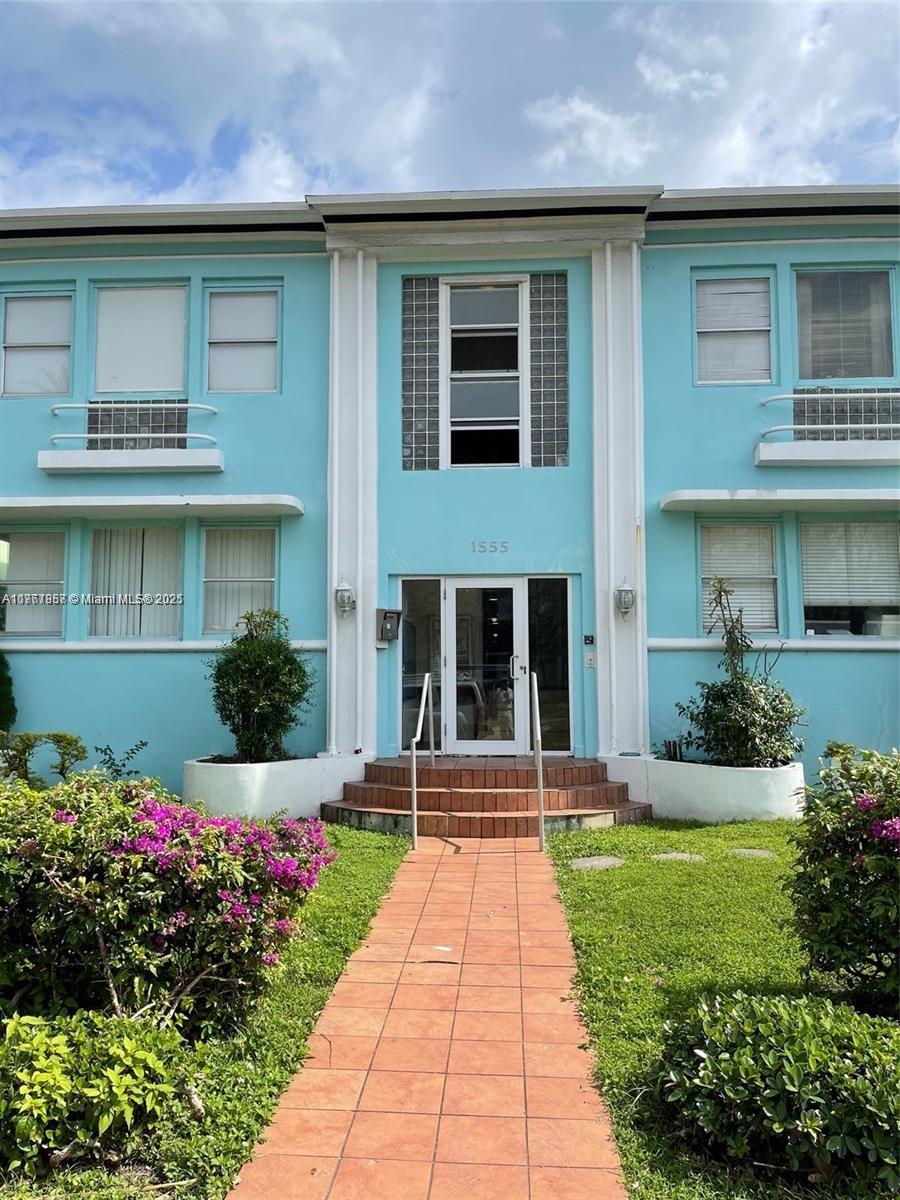 Rental Property at 1555 Pennsylvania Ave 207, Miami Beach, Miami-Dade County, Florida - Bedrooms: 1 
Bathrooms: 1  - $1,700 MO.