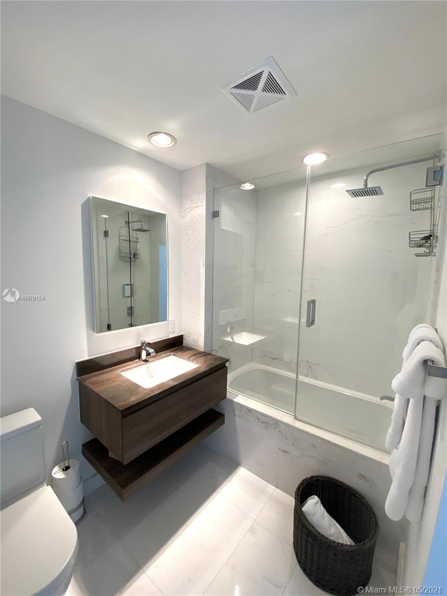 OCEANA KEY BISCAYNE CONDO - Residential