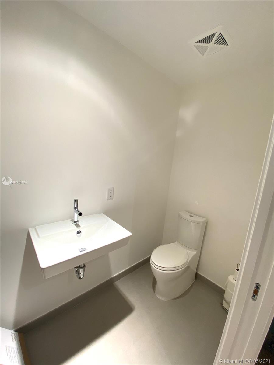 OCEANA KEY BISCAYNE CONDO - Residential